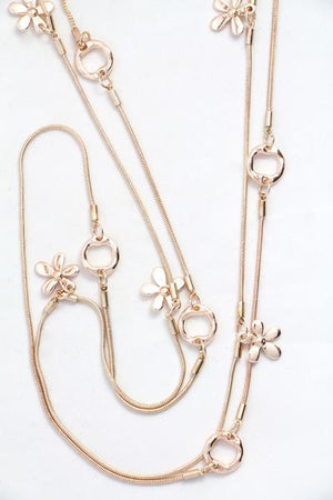 Open image in slideshow, Floral Necklace

